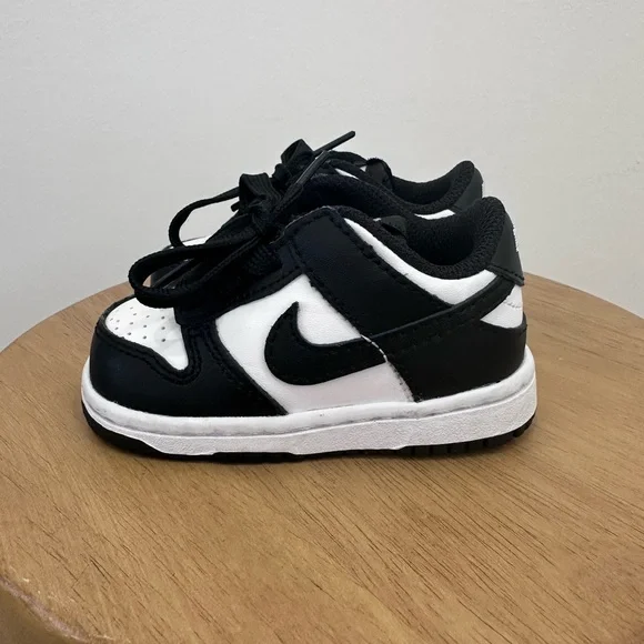 Nike Toddler Dunk Low Pandas - Size 4c - Picture 3 of 11